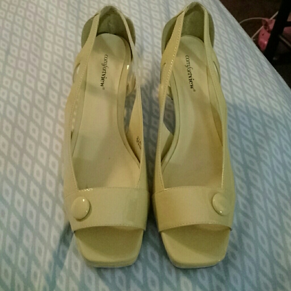 Comfortview Heels